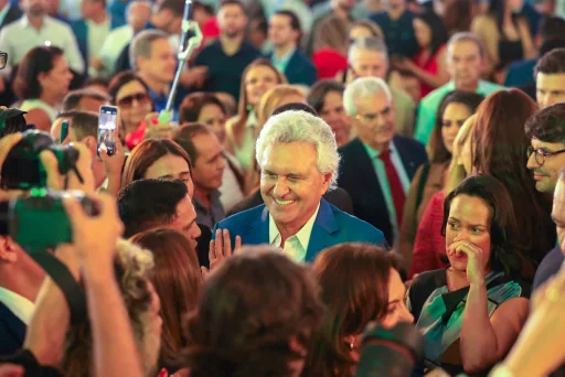 Uma nova caminhada começa agora